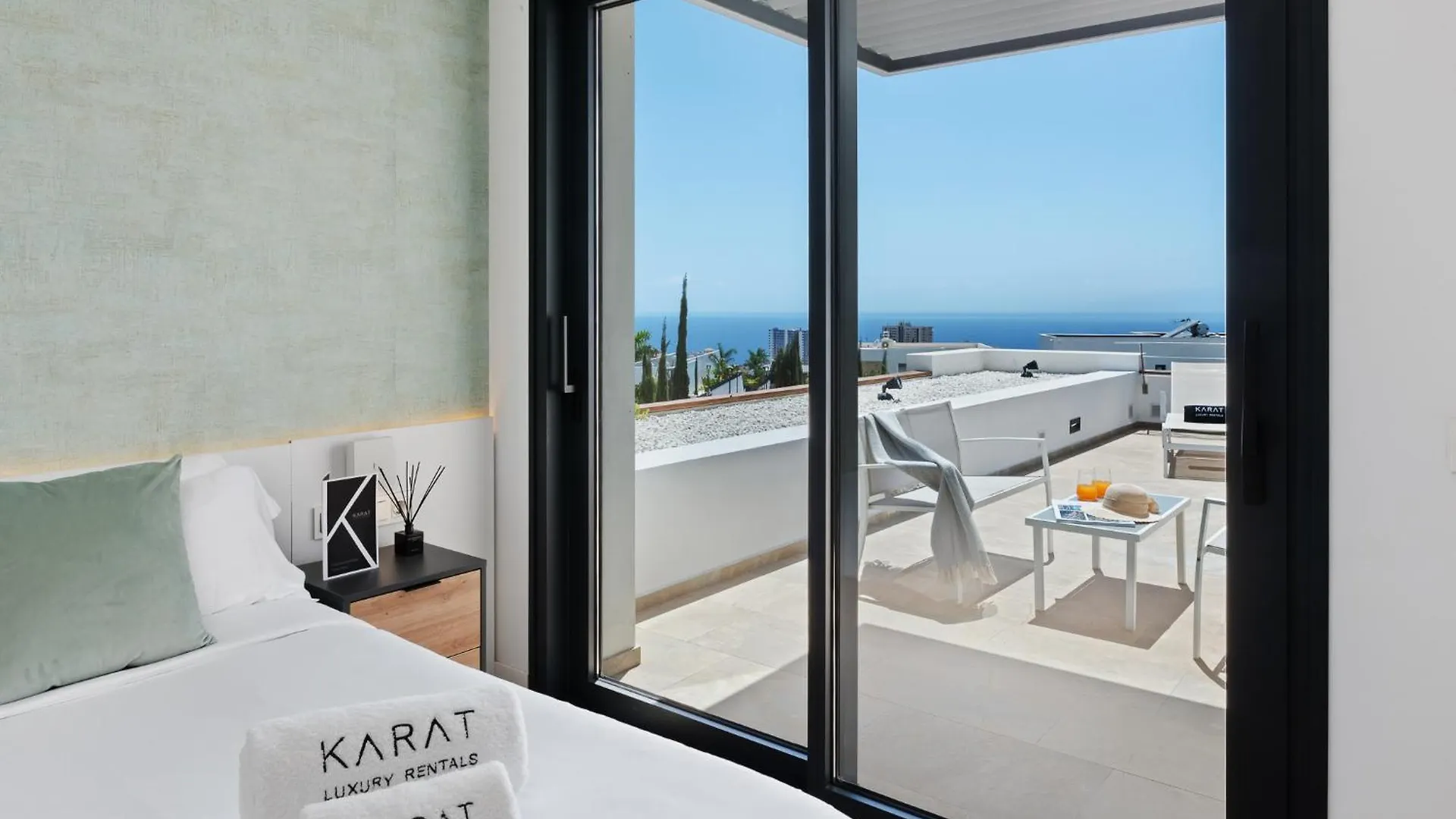 Karat Villa Playa Paraiso Spanien