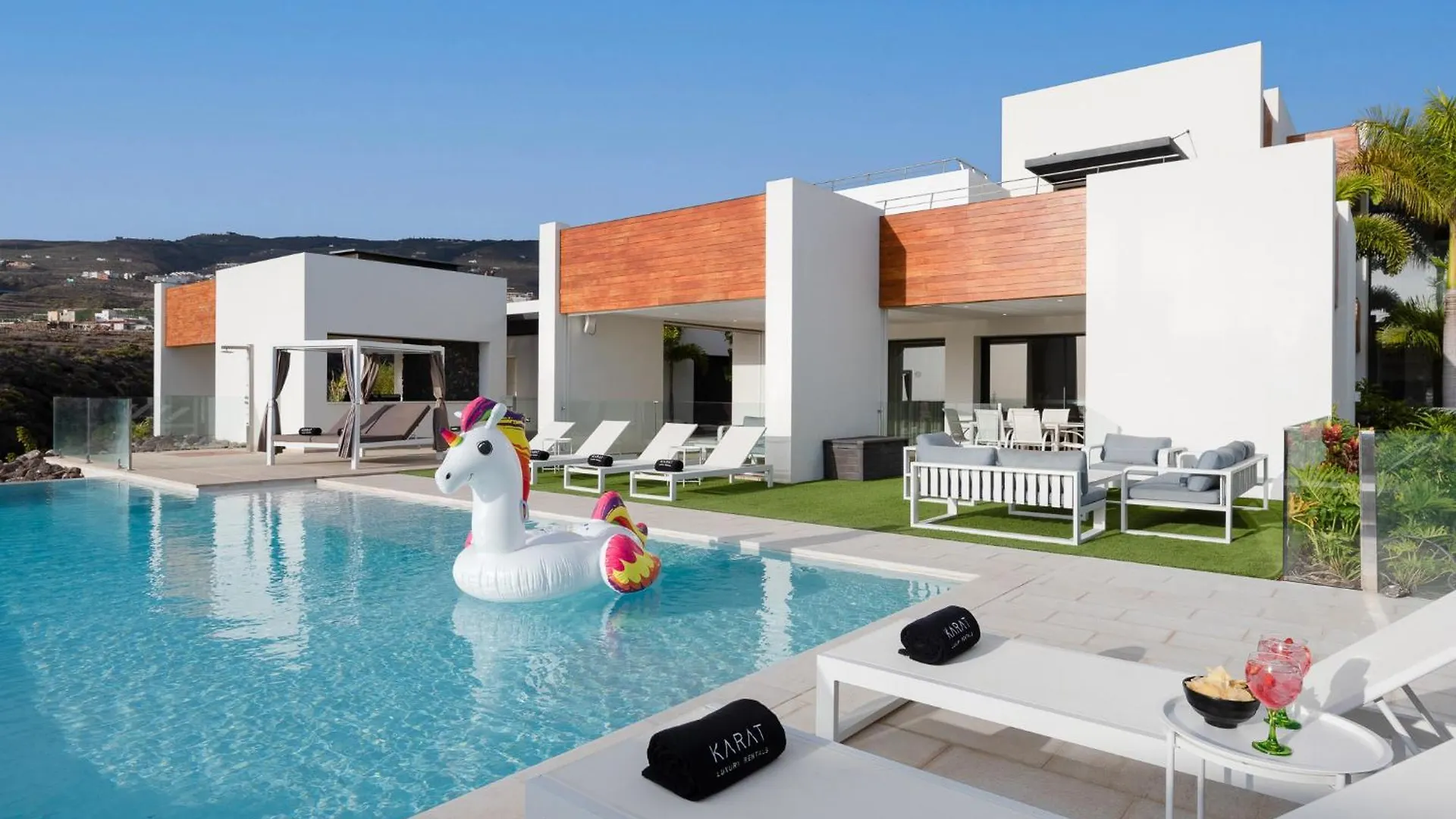 Karat Villa Playa Paraiso