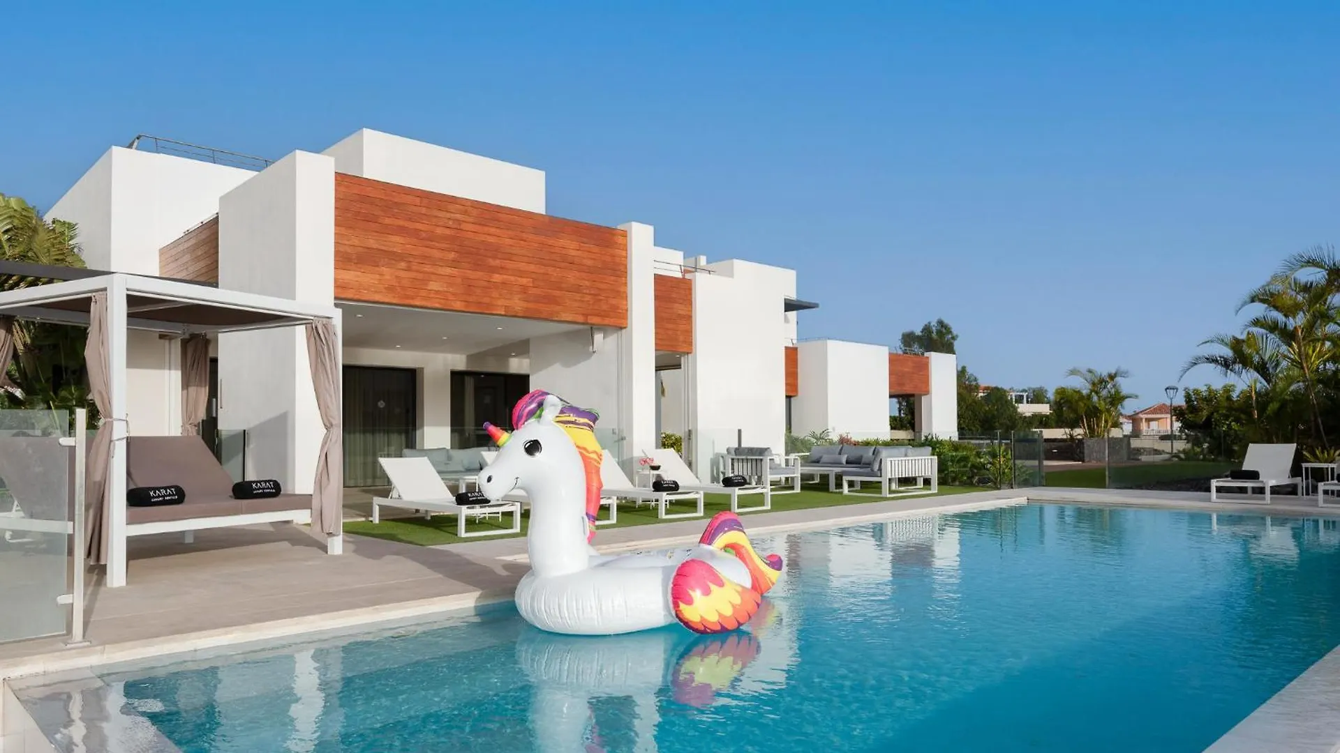 Karat Villa Playa Paraiso